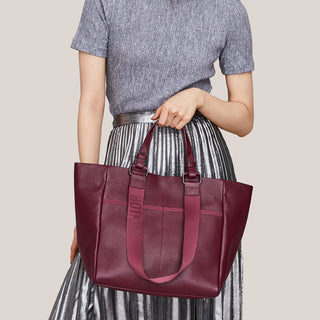 Botkier 23S2824-ALPRT_bedford-tote_port_D.jpg
